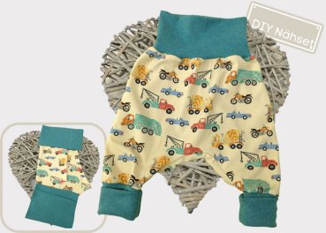 Fabric set cutting pants pattern by Lybstes