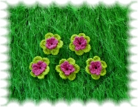 "H�kelblumen" crochet flower green, hot pink