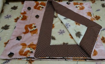 Kuschelnicky Eichhörnchen Kinderstoff rosé Fleece Plüsch Doppelflausch
