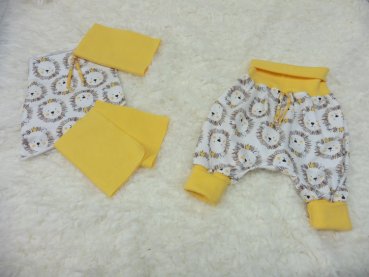 Fabric set cutting pants pattern by Lybstes