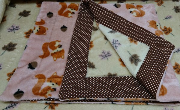 Kuschelnicky Eichhörnchen Kinderstoff rosé Fleece Plüsch Doppelflausch
