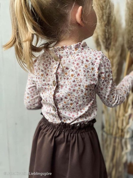 Mini Flowers Jersey in ecru mit Streublümchen von Swafing Designbeispiel