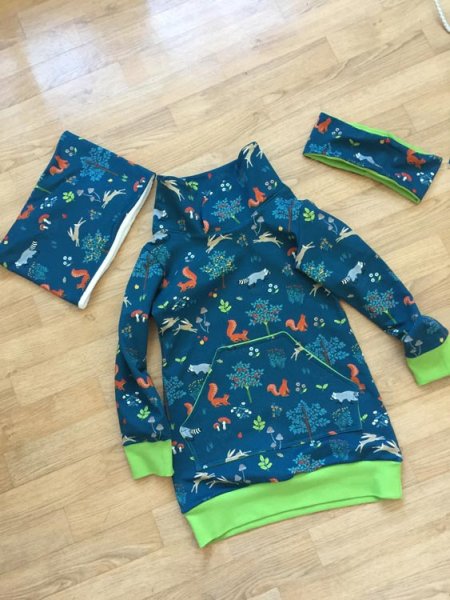 Animals in the forest petrol Hilco Sweatshirtstoff mit Waldtieren Kinderstoff Meterware