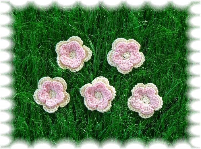 Häkelblumen  weiß, rosa