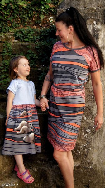 Salty Soul In the Dunes Thorsten Berger Robbenstoff Designbeispiel Kleid